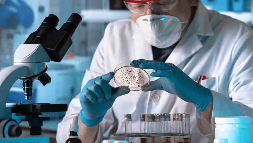 Bilim insanları, MRSA bakterilerine karşı ilaca dirençli yeni bir antibiyotik sınıfını yapay zekâ kullanarak keşfetti.