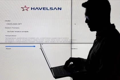 Türk mühendisleri son dönemde tüm dünyada adından söz ettiren doğal dil işleme alanındaki yapay zekâ modellerine milli bir çözüm geliştirdi.