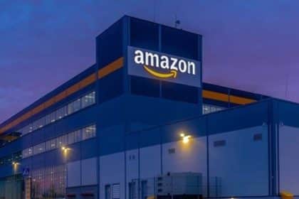 ABD'li teknoloji şirketi Amazon, üretken yapay zekâ destekli alışveriş asistanı Rufus'u ABD'deki bazı müşterilerinin kullanımına sundu.