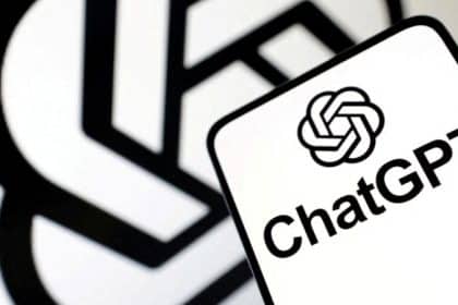 ChatGPT, kullanıcılardan gelen geçmiş konuşmaların belirli bölümlerini hatırlamasına olanak sağlayacak yeni bir "hafıza" özelliğini duyurdu.