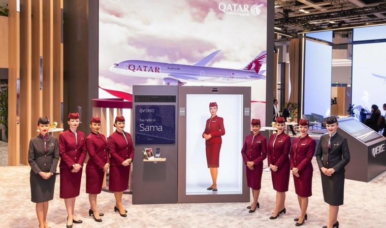 Katar Havayolları, Berlin'de Sema 2.0 yapay zekâ kabin çalışanını tanıttı; bagaj, check-in ve seyahat planlamasında yolculara destek sunacak.